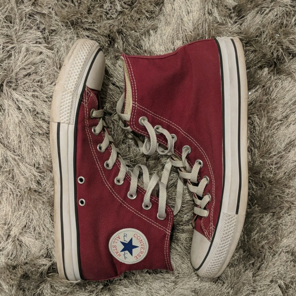 Maroon Used High Top Converse